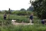 Blaricum 25 mei 2024
Linda de Mol en haar vriend Jeroen Rietbergen gaan met hun twee labradors wandelen op de hei bij Blaricum .