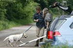 Blaricum 25 mei 2024
Linda de Mol en haar vriend Jeroen Rietbergen gaan met hun twee labradors wandelen op de hei bij Blaricum .