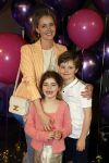 Amsterdam 11 mei 2024
Premiere Fantasievriendjes in Pathe Arena . Liza Sips met kinderen en een vriendin