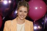 Amsterdam 11 mei 2024
Premiere Fantasievriendjes in Pathe Arena . Liza Sips met kinderen en een vriendin