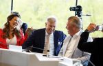 Ede, 26 April 2024
Koninklijke onderscheidingen voor
Marcel Boekhoorn en Rebecca Cabau v Kasbergen
Burgemeester Rene Verhulst