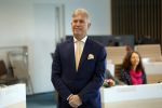 Ede, 26 April 2024
Koninklijke onderscheidingen voor
Marcel Boekhoorn enMarlies Boekhoorn
Burgemeester Rene Verhulst