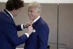 Ede, 26 April 2024
Koninklijke onderscheidingen voor
Marcel Boekhoorn enMarlies Boekhoorn
Burgemeester Rene Verhulst