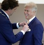 Ede, 26 April 2024
Koninklijke onderscheidingen voor
Marcel Boekhoorn enMarlies Boekhoorn
Burgemeester Rene Verhulst