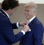 Ede, 26 April 2024
Koninklijke onderscheidingen voor
Marcel Boekhoorn enMarlies Boekhoorn
Burgemeester Rene Verhulst