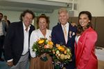 Ede, 26 April 2024
Koninklijke onderscheidingen voor
Marcel Boekhoorn enMarlies Boekhoorn
Burgemeester Rene Verhulst
Marcel Boekhoorn en Marlies Boekhoorn en hun partners Rebecca Cabau v Kasberegn en Erik v Heeswijk
