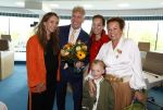 Ede, 26 April 2024
Koninklijke onderscheidingen voor
Marcel Boekhoorn enMarlies Boekhoorn
Burgemeester Rene Verhulst
Marcel Boekhoorn en Marlies Boekhoorn met dochters