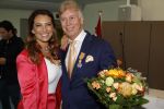 Ede, 26 April 2024
Koninklijke onderscheidingen voor
Marcel Boekhoorn en Rebecca Cabau v Kasbergen
Burgemeester Rene Verhulst