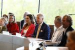 Ede, 26 April 2024
Koninklijke onderscheidingen voor
Marcel Boekhoorn en Rebecca Cabau v Kasbergen
Burgemeester Rene Verhulst