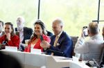 Ede, 26 April 2024
Koninklijke onderscheidingen voor
Marcel Boekhoorn en Rebecca Cabau v Kasbergen
Burgemeester Rene Verhulst