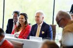 Ede, 26 April 2024
Koninklijke onderscheidingen voor
Marcel Boekhoorn en Rebecca Cabau v Kasbergen
Burgemeester Rene Verhulst