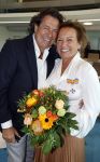 Ede, 26 April 2024
Koninklijke onderscheidingen voor
Marcel Boekhoorn enMarlies Boekhoorn
Burgemeester Rene Verhulst
Marlies Boekhoorn met haar partner Eric v Heeswijk