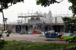 Noordwijkerhout 16 mei 2024
Martien Meiland en Erica Meiland laten een nieuwe villa bouwen op een landgoed in Noordwijkerhout.