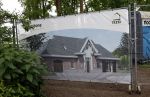 Noordwijkerhout 16 mei 2024
Martien Meiland en Erica Meiland laten een nieuwe villa bouwen op een landgoed in Noordwijkerhout.