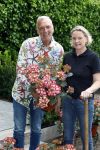 Noordwijk 24 mei 2024
Erica Meiland en Martien Meiland planten bijzondere hortensiaâ€™s in de tuin van hun Boutique Pension Code RosÃ©.