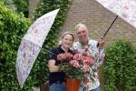 Noordwijk 24 mei 2024
Erica Meiland en Martien Meiland planten bijzondere hortensiaâ€™s in de tuin van hun Boutique Pension Code RosÃ©.