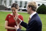 Soestdijk 13 september 2023
Opnames videoland serie Maxima op paleis Soestijk.
Martijn Lakemeier (Willem Alexander) Delfina Chaves (Maxima) Elsie de Brauw ( Beatrix)  Sebastian Koch en Jacob Derwig zijn aanwezig.