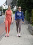 Noordwijk 23 mei 2024
Maxime Meiland en haar zus Montana Meiland zijn na het sporten nog even een kopje koffie gaan drinken bij hun ouders Martien en Erica meiland.