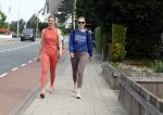 Noordwijk 23 mei 2024
Maxime Meiland en haar zus Montana Meiland zijn na het sporten nog even een kopje koffie gaan drinken bij hun ouders Martien en Erica meiland.