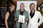 Amsterdam 22 mei 2024
Presentatie Dag Een Fitfoodgids bij Ron's Gastrobar. Patrick Janssen Babette Janssen en Ron Blaauw