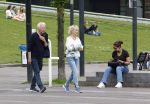Amsterdam 15 mei 2024
Paul Witteman en zijn vrouw wandelend door Amsterdam zuid.