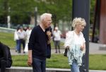 Amsterdam 15 mei 2024
Paul Witteman en zijn vrouw wandelend door Amsterdam zuid.