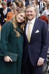 Emmen 27 april 2024
Koningsdag in Emmen met de koninklijke familie . Aanwezig bKoning Willem Alexander Koningin Maxima Prinses Amalia Prinses Alexia Prinses Ariane Prins Constantijn Prinses laurentien Prins Bernhard Prinses Annette Prins Maurits Prinses Marilene Prins Pieter Christiaan Prinses Anita Prins Floris en Prinses Aimee.