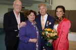 Ede, 26 April 2024
Koninklijke onderscheidingen voor
Marcel Boekhoorn enMarlies Boekhoorn
Burgemeester Rene Verhulst
Rebecca Cabau v Kasbergen met moeder en Marcel Boekhoorn