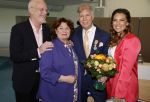 Ede, 26 April 2024
Koninklijke onderscheidingen voor
Marcel Boekhoorn enMarlies Boekhoorn
Burgemeester Rene Verhulst
Rebecca Cabau v Kasbergen met moeder en Marcel Boekhoorn