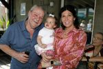 Tilburg 14 mei 2024
Boekpresentatie Roy Donders in Cafe Bet Kolen .
Zij vriendin Michelle dochtertje Romi alsmede zijn ouders en zus Rian Donders waren natuurlijk aanwezig.