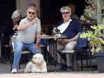 Amsterdam 15 mei 2024
Rijk de Gooijer met zijn hond en kennis op terras in Amsterdam zuid.