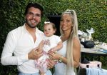 Tilburg 14 mei 2024
Boekpresentatie Roy Donders in Cafe Bet Kolen .
Zij vriendin Michelle dochtertje Romi alsmede zijn ouders en zus Rian Donders waren natuurlijk aanwezig.