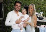 Tilburg 14 mei 2024
Boekpresentatie Roy Donders in Cafe Bet Kolen .
Zij vriendin Michelle dochtertje Romi alsmede zijn ouders en zus Rian Donders waren natuurlijk aanwezig.