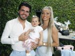 Tilburg 14 mei 2024
Boekpresentatie Roy Donders in Cafe Bet Kolen .
Zij vriendin Michelle dochtertje Romi alsmede zijn ouders en zus Rian Donders waren natuurlijk aanwezig.