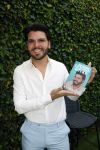Tilburg 14 mei 2024
Boekpresentatie Roy Donders in Cafe Bet Kolen .
Zij vriendin Michelle dochtertje Romi alsmede zijn ouders en zus Rian Donders waren natuurlijk aanwezig.