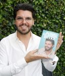 Tilburg 14 mei 2024
Boekpresentatie Roy Donders in Cafe Bet Kolen .
Zij vriendin Michelle dochtertje Romi alsmede zijn ouders en zus Rian Donders waren natuurlijk aanwezig.