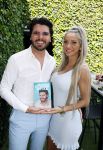 Tilburg 14 mei 2024
Boekpresentatie Roy Donders in Cafe Bet Kolen .
Zij vriendin Michelle dochtertje Romi alsmede zijn ouders en zus Rian Donders waren natuurlijk aanwezig.