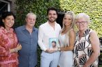 Tilburg 14 mei 2024
Boekpresentatie Roy Donders in Cafe Bet Kolen .
Zij vriendin Michelle dochtertje Romi alsmede zijn ouders en zus Rian Donders waren natuurlijk aanwezig.