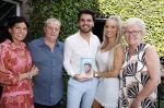 Tilburg 14 mei 2024
Boekpresentatie Roy Donders in Cafe Bet Kolen .
Zij vriendin Michelle dochtertje Romi alsmede zijn ouders en zus Rian Donders waren natuurlijk aanwezig.