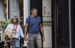 Amsterdam 17 mei 2024
Sandra Masmeijer met haar nieuwe vriend Steven Cnudde op de pc hooftstraat.