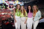 Amsterdam 25 mei 2024
Sandra Valk ging met haar dochters naar  de toppers in Concert in de Johan Cruijff arena. dochter Carlijn is zwanger
