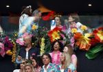 Amsterdam 25 mei 2024
Sandra Valk ging met haar dochters naar  de toppers in Concert in de Johan Cruijff arena. dochter Carlijn is zwanger