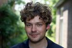 Wageningen 13 mei 2024
Presentatie musical 40-45 in hotel de Wereld met oa Soy Kroon Holly Brood Sjoerd Pleijsier Babette v Veen Kees Boot Frits Barend Dorian Bindels Gaia Aikman en Niniane Everaert.