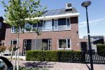 Wilnis 20 en 21 mei 2025
Andre Hazes bij zijn huis met zijn hond .