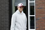 Wilnis 25 mei 2025
Andre Hazes gaat sporten en daarna komt Monique Westenberg met zoon Andre Hazes jr de hond brengen bij zijn huis .
Andre en Monique geven elkaar een knuffel .