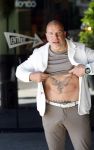 Eindhoven 16 mei 2025
Andy v d Meyde in Einhoven . Andy heeft een tatoo met combinatie Engeltje en duiveltje.