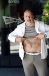 Eindhoven 16 mei 2025
Andy v d Meyde in Einhoven . Andy heeft een tatoo met combinatie Engeltje en duiveltje.