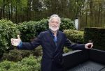 Renkum 21 april 2025
Ronnie Tober 80 jaar . Hij geeft feest in restaurant Campman in Renkum . Zijn partner Jan Jochems is natuurlijk aanwezig . George Baker met zijn vrouw Blanche