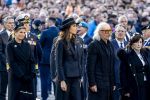 Amsterdam 4 mei 2025
Dodenherdenking op de dam met Koning Willem Alexander en Koningin Maxima . Iris Hond met haar vader.