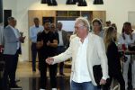 Utrecht 7 mei 2025
Boekpresentatie Jan v Halst bij Louwman exclusive . Jan v Halst reikte het eerste boek uit aan zijn leraar van vroeger Jack Spijkerman